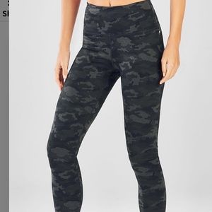 NWT FABLETICS CAMO PRINT LEGGINGS (SOLD OUT)